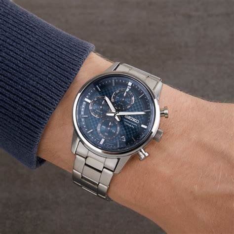 Seiko SSB387P1 Men's Titanium Chronograph Watch, Blue Dial, Titanium Bracelet - Image 3